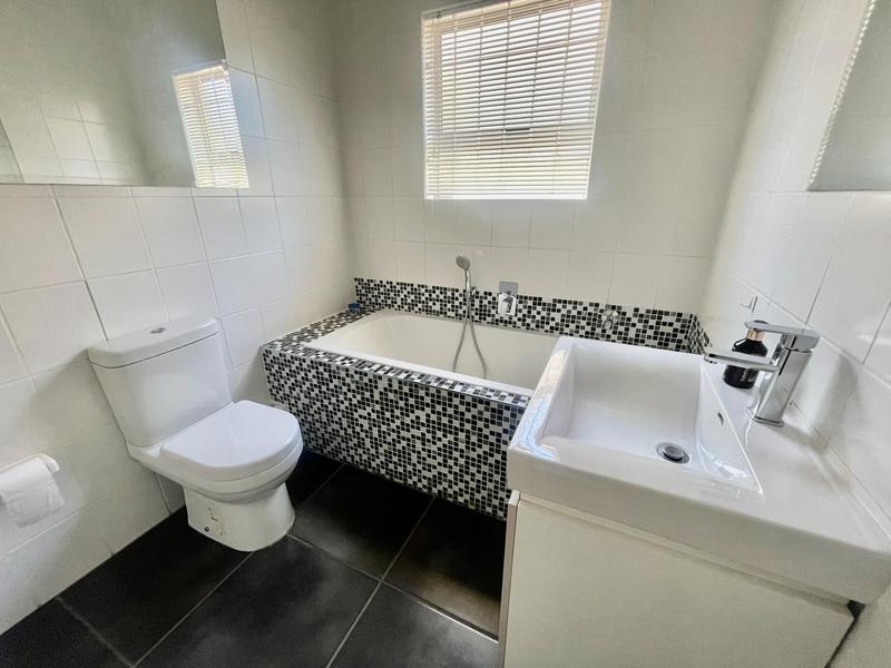 To Let 3 Bedroom Property for Rent in Sonstraal Heights Western Cape